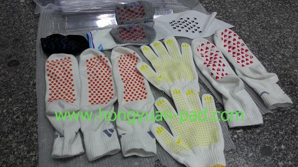 anti sip socks and non slip gloves sample